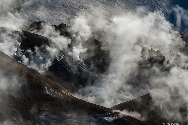 Iceland: Autumn Landscapes and Fire in the Sky Tour