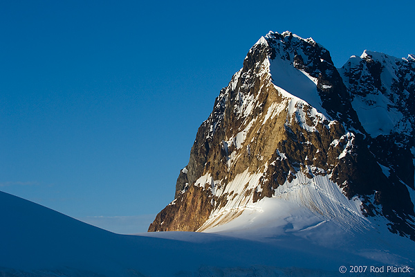 Mountains, Along Lemaire Channel