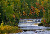 Tahquamenon River, Autumn, Upper Peninsula, Michigan, Tahquamenon Falls State Park